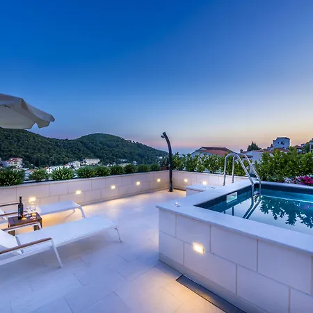 Boro 4 Дубровник