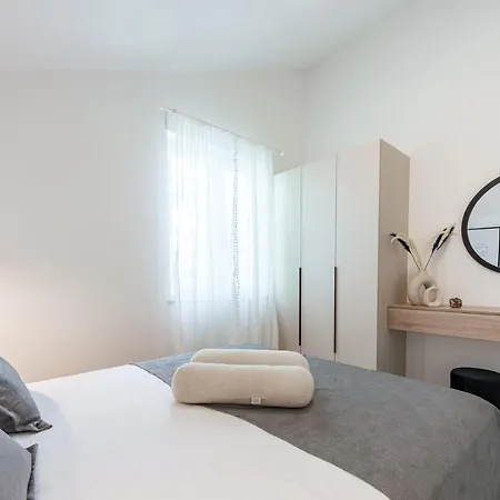 Apartment Boro 4
