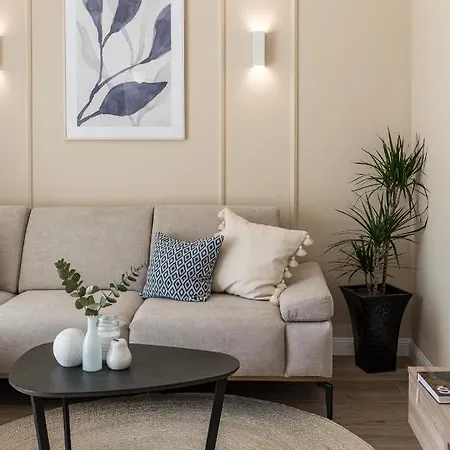 Apartment Boro 4 *