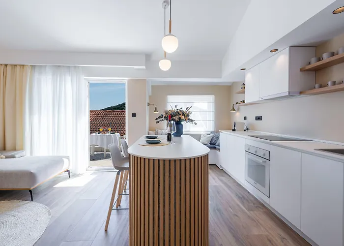 Appartement Boro 4 *